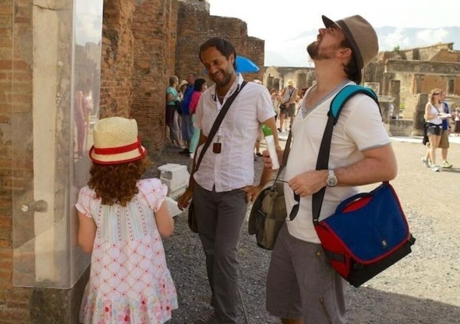 2-Hour Pompeii Child-Friendly Tour - Tablets and reconstructions that help kids picture Roman life