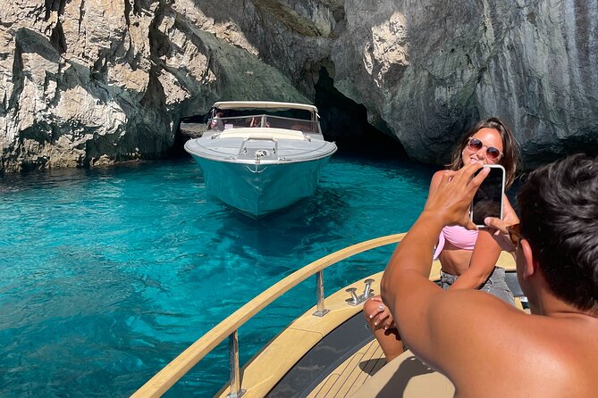 All-Inclusive Capri Boat Tour with City Visit from Positano - Your 4 hours on Capri, how to use it like a pro