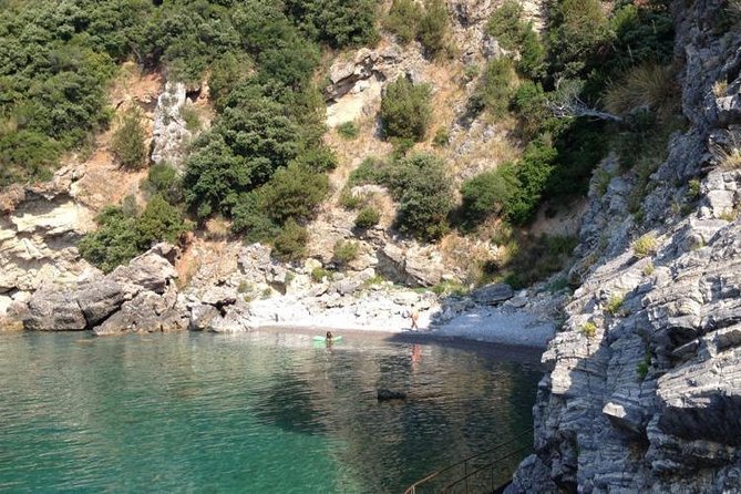 Amalfi Coast Boat Rental: Explore, Swim, and Relax at Your Pace - Li Galli islands: small islands, great swim opportunities, and dolphins