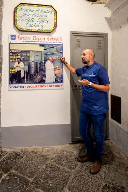 Amalfi: Limoncello Factory Visit with Instructor and Tasting - Meeting at Piazza Duomo, Then Moving Into the Craft Space