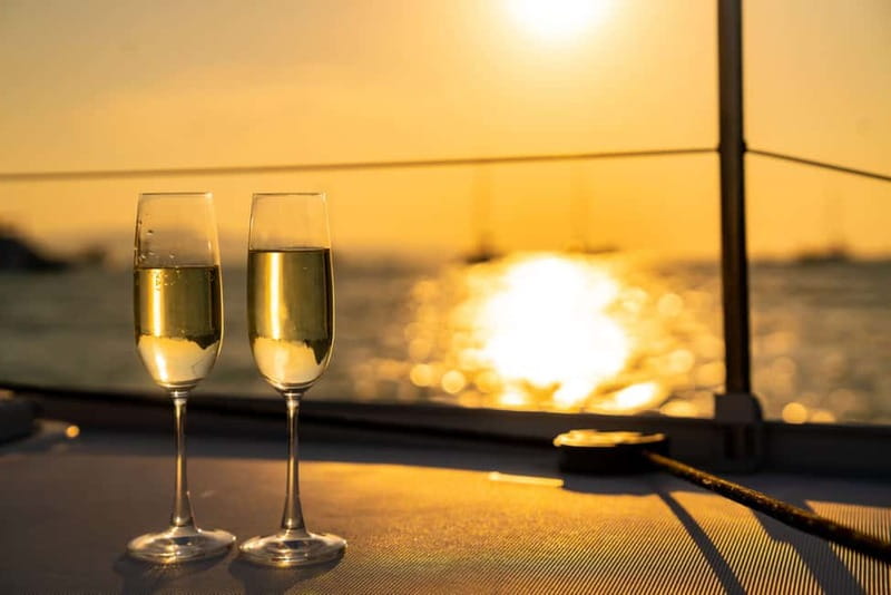 Amalfi: Sunset Boat Tour with Fruit and Drinks - What to bring: the practical kit for an Amalfi evening