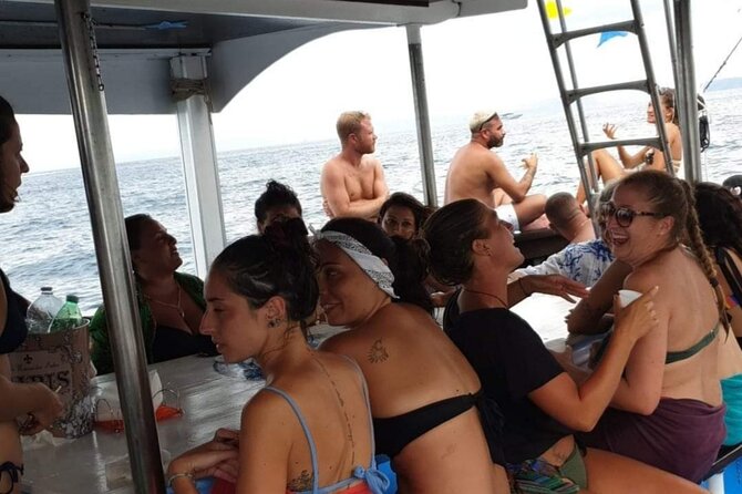 Boat excursion with lunch on board to discover Ischia - A Full-Day Ischia Boat Tour From Forio, Built for Swimming and Views