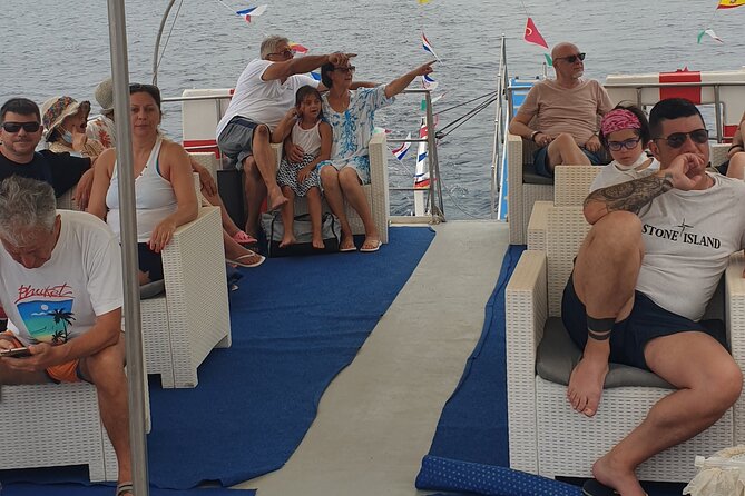 Boat excursion with lunch on board to discover Ischia - Green Grotto Near San Pancrazio and Cave Time That’s Sea-Access Only
