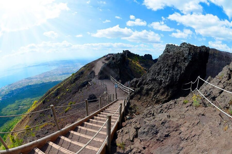 Campania Express Train Pompeii Tour with Vesuvius or Winery - Campania Express from Sorrento, the smooth start you want