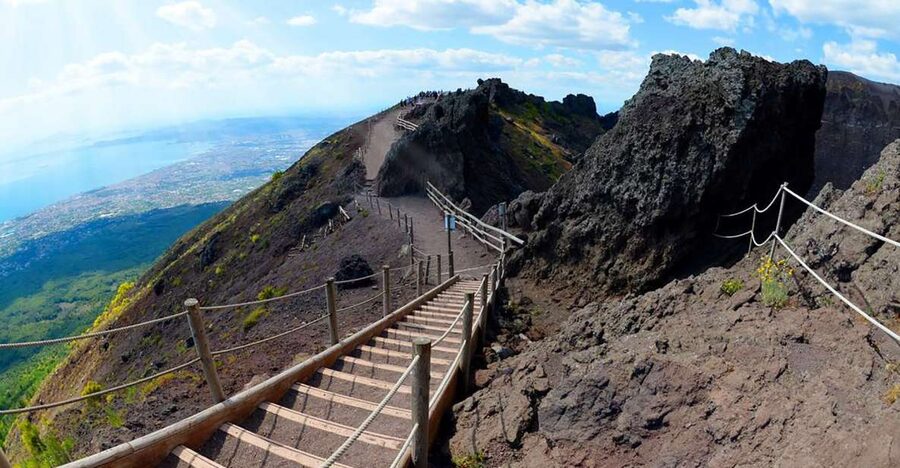 Campania Express Train Pompeii Tour with Vesuvius or Winery - Vesuvius by bus to 1000 meters, then the crater hike