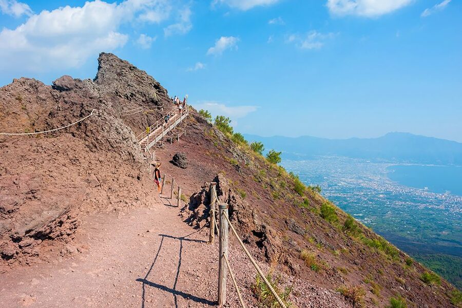 Campania Express Train Pompeii Tour with Vesuvius or Winery - Price and value for a Pompeii plus Vesuvius day