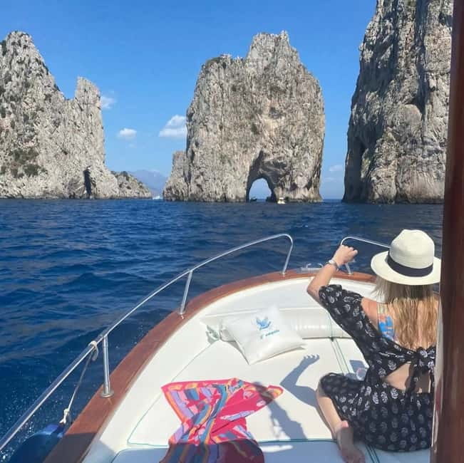Capri: 2-Hours Boat Tour with Swimming, Limoncello and Snack - What the included limoncello and snacks really add