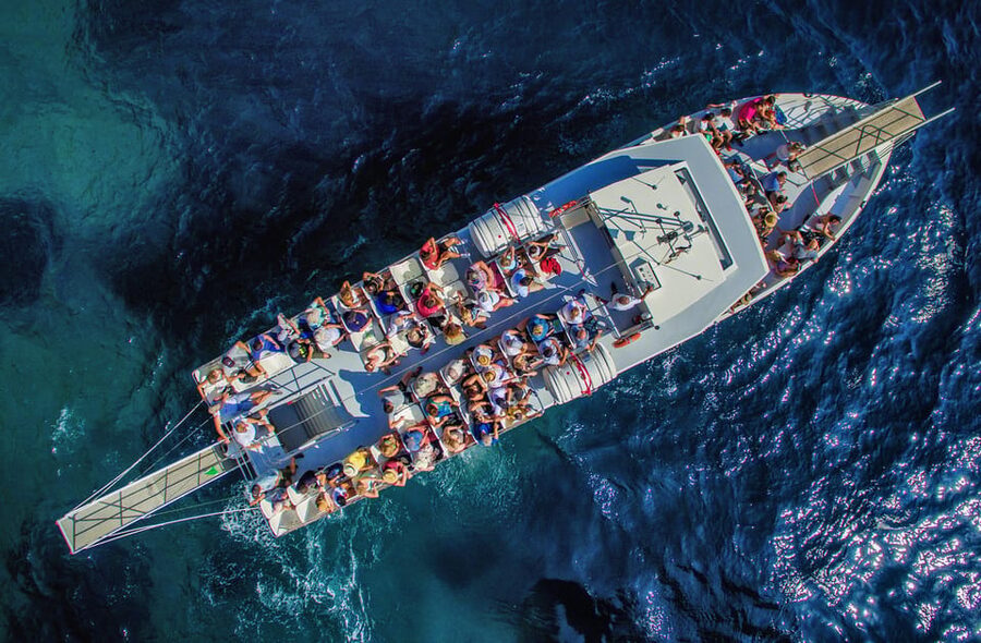 CAPRI CLASSIC BOAT TOUR - Grottos, Marina Piccola, and Punta Carena by boat