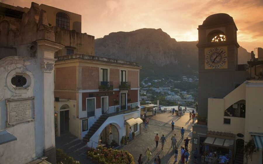 Capri: DIY Day Trip with Blue Grotto, Funicular & Lunch - Who This Capri DIY Trip Is Best For