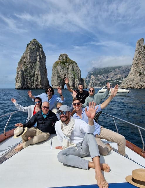 Capri: Exclusive Boat Tour of Hidden Gems with Swimming - Meeting up near the port and getting onto the boat quickly