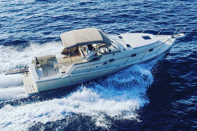 Capri: Private Boat Tour from Sorrento - A private Capri boat tour from Sorrento, in plain terms
