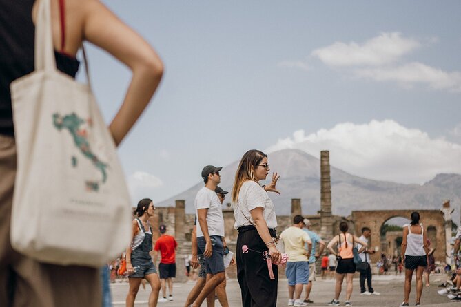 Complete Pompeii Skip the Line Tour with Archaeologist Guide - Where the Tour Starts and How to Find Your Group