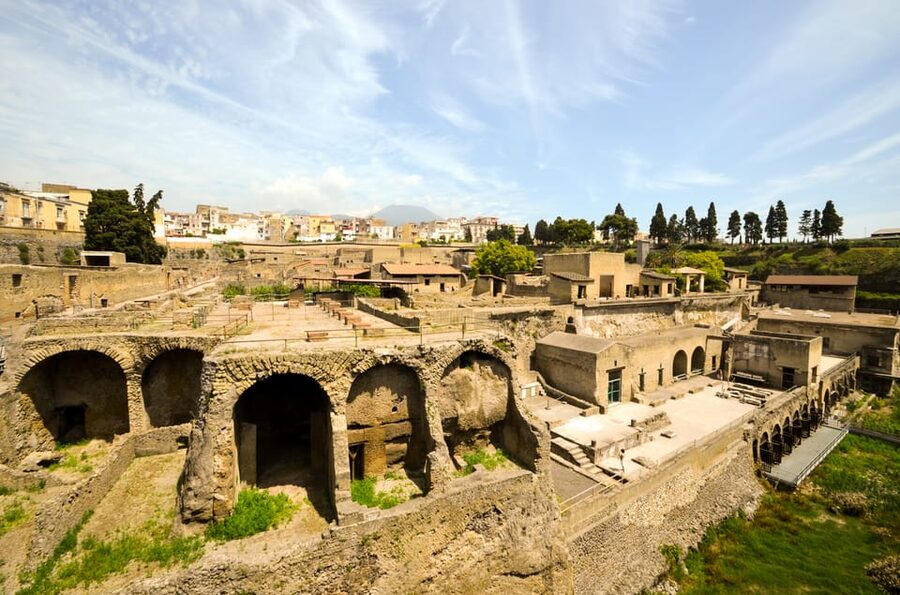Ercolano: Herculaneum Entry Ticket with Optional Audio Guide - Public life you can still picture: gymnasium and baths