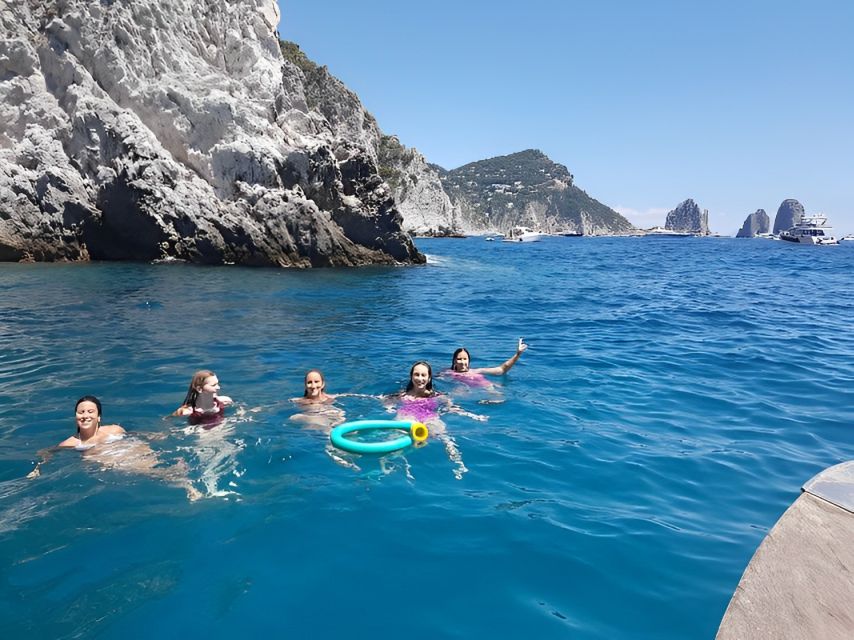 Esperienza Privata a Capri in Barca con Gozzo Classico 3H - The “small boat, big Capri” feeling you get on a classic gozzo