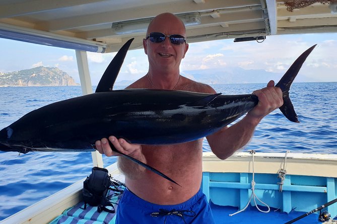 Fishing and Tourism in Capri - A different way to see Capri: fishing first, sightseeing second