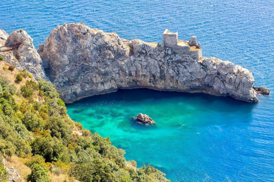 From Amalfi: Amalfi Coast 6-Hour Private Grottoes Boat Trip - Town stops and the art of seeing Amalfi Coast villages from the water