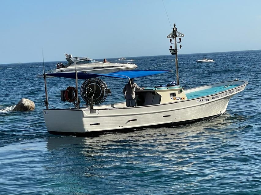From Amalfi: Amalfi - Positano - Coast boat tour - Fjord of Furore and Praiano: Dolphin Watching Where the Coast Turns Serious