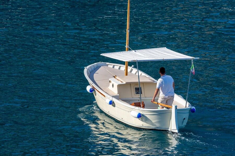 From Amalfi: Amalfi - Positano - Coast boat tour - Aperitif and Onboard Drinks: A Social Way to Do Sightseeing