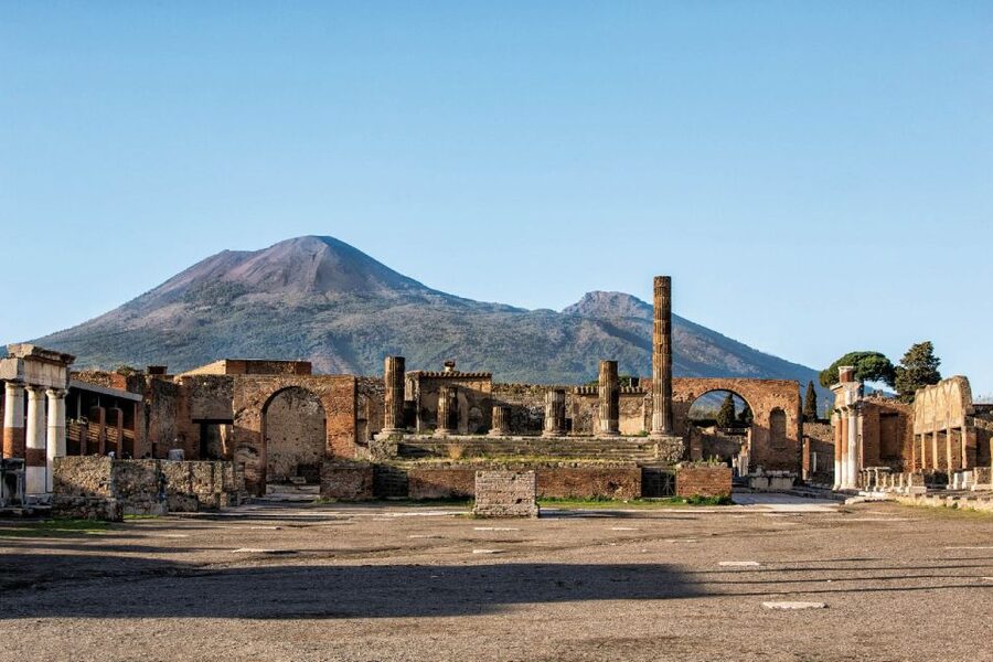 From Amalfi: Pompeii and Mount Vesuvius Private Day Trip - Pick-Up Points, Private Transportation, and How the 7 Hours Get Spent