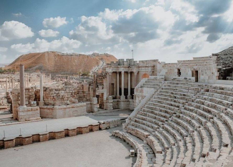 From Naples: Pompeii and Herculaneum VIP Tour with Lunch - Pompeii With a Guide: Streets, Villas, Baths, and Daily Life