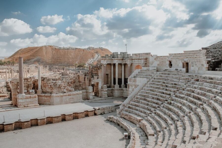 From Naples: Pompeii Ruins VIP Guided Tour - Live Guide or Audio Guide: How the Experience Adjusts