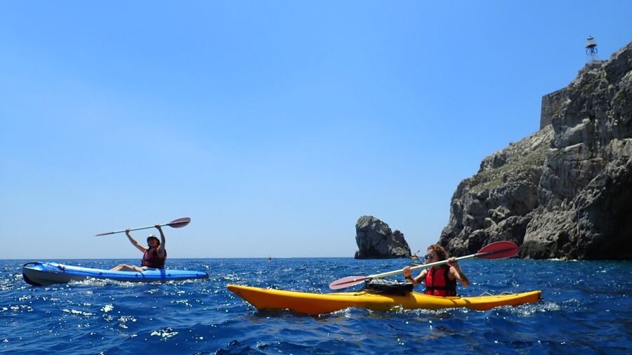 From Nerano: Kayaking Tour to the Bay of Leranto - Meeting at Belmare Residence beach, and how to make the first 20 minutes easy