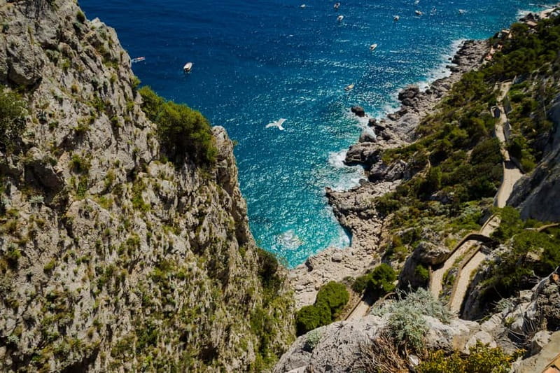 From Pompeii/Castellammare/Vico Equense: Capri Day Cruise - The sea transfer: Gulf of Naples views with Vesuvius in the frame