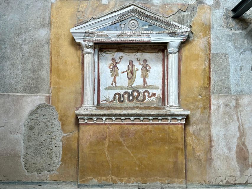 From Pompeii: Vesuvius excursion + Pompeii guided tour - The Pompeii pace: what you get in two hours, and what you don’t