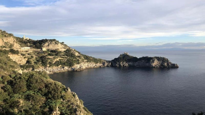From Positano: Amalfi Coast and Emerald Grotto Group Cruise - Guides and skippers: why the personality matters on a boat day