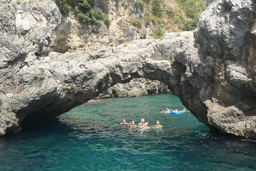 From Positano: Amalfi Coast Boat Tour - Positano and other start towns, plus where the day begins