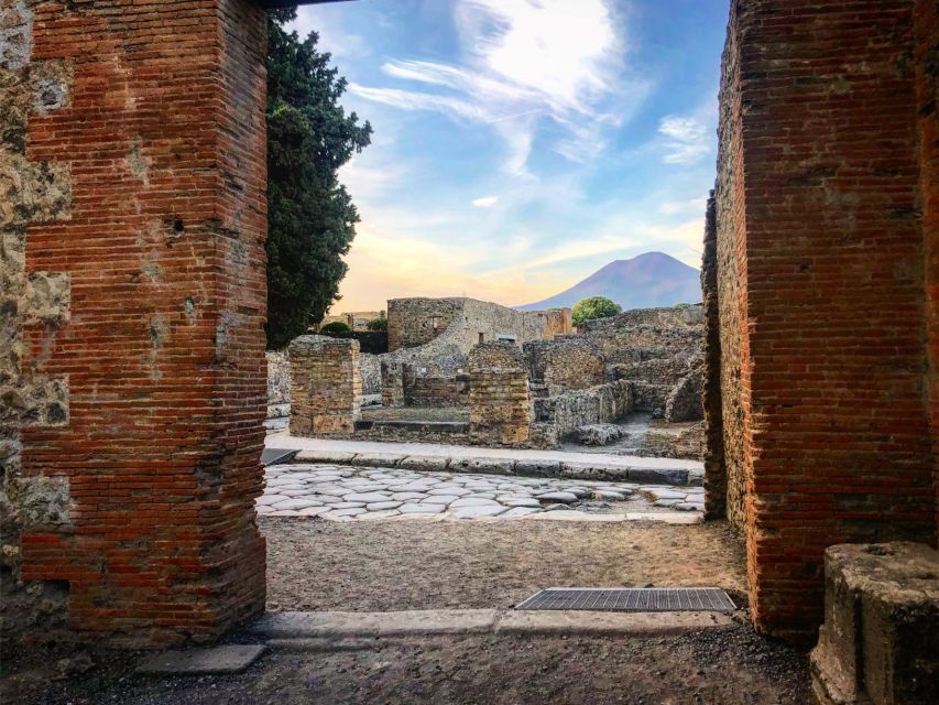 From Positano: Pompeii, Vesuvius, & Wine Tasting with Lunch - Mount Vesuvius Hiking: The Views Are the Point