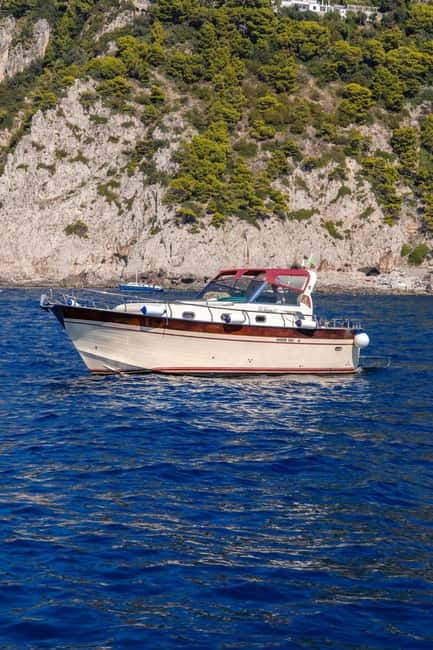 From Sorrento: Amalfi Coast Small Group Boat Day Tour - Positano Stop: 90 Minutes for the Classic Views on Foot