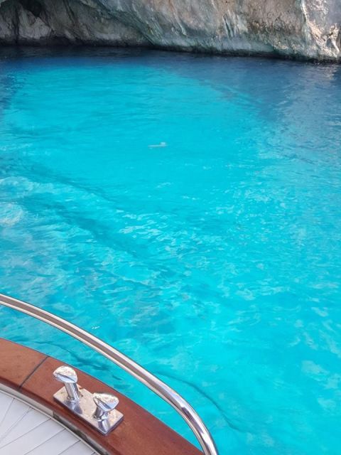 From Sorrento: Capri Guided Boat Tour - On-board comfort: Wi-Fi, stereo, lunch details, and the vibe