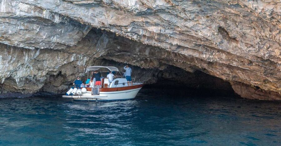 From Sorrento: Capri Island Day Trip with Boat Cruise - What makes this Sorrento-to-Capri boat day work so well