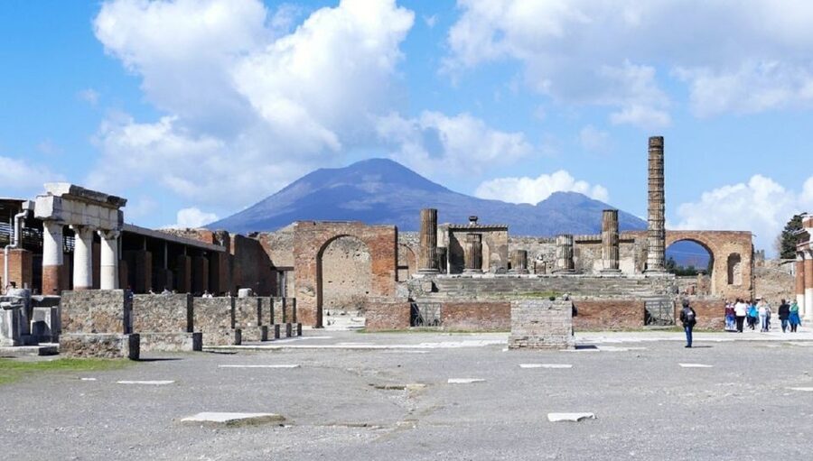 From Sorrento: Day Tour to Pompeii Ruins and Mount Vesuvius - Skip-the-line entry: what it really saves you