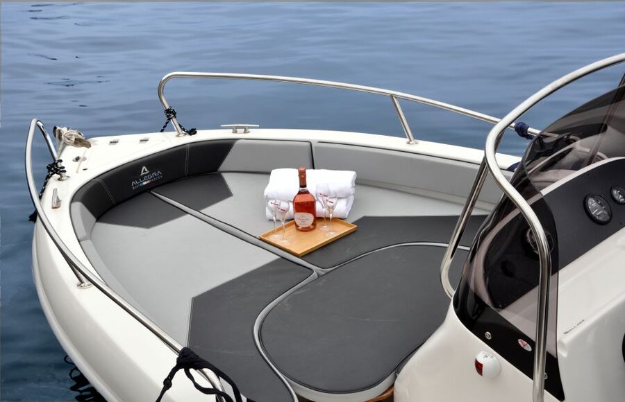 From Sorrento: Full Day Capri Private Boat Trip with Drinks - Drinks, snorkel, and comfort: where private really helps, and where it can disappoint