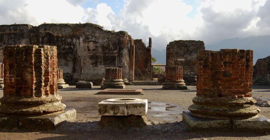 From Sorrento: Herculaneum and Pompeii Group Excursion - Pompeii First: Streets, Public Spaces, and Painted Rooms