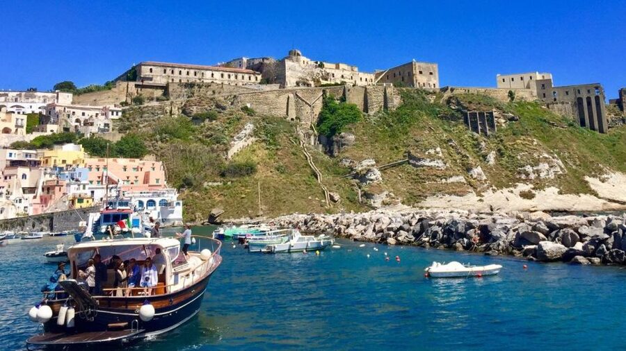 From Sorrento: Ischia and Procida Boat Tour with Snorkeling - Tips to make the day feel easy