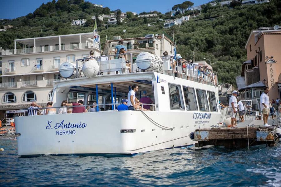 From Sorrento/Nerano: Capri Island Cruise with Guide Onboard - Why This Capri Day Trip Feels Well Designed