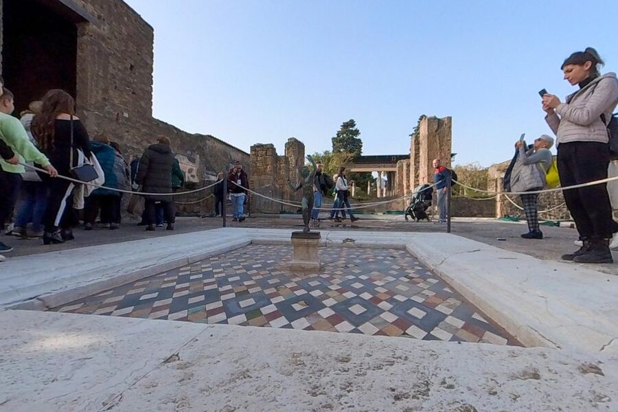 From Sorrento: Pompeii and Vesuvius Guided Tour with Lunch - Pompeii Archaeological Park: A Guided Route That Keeps You Oriented