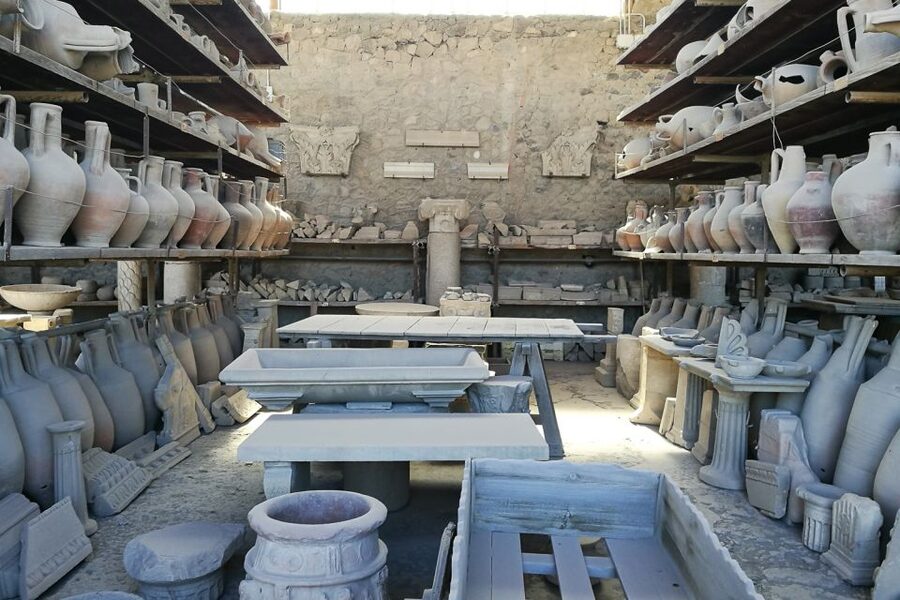 From Sorrento: Pompeii and Vesuvius Tour - Getting from Sorrento: air-conditioned bus, real pick-up options