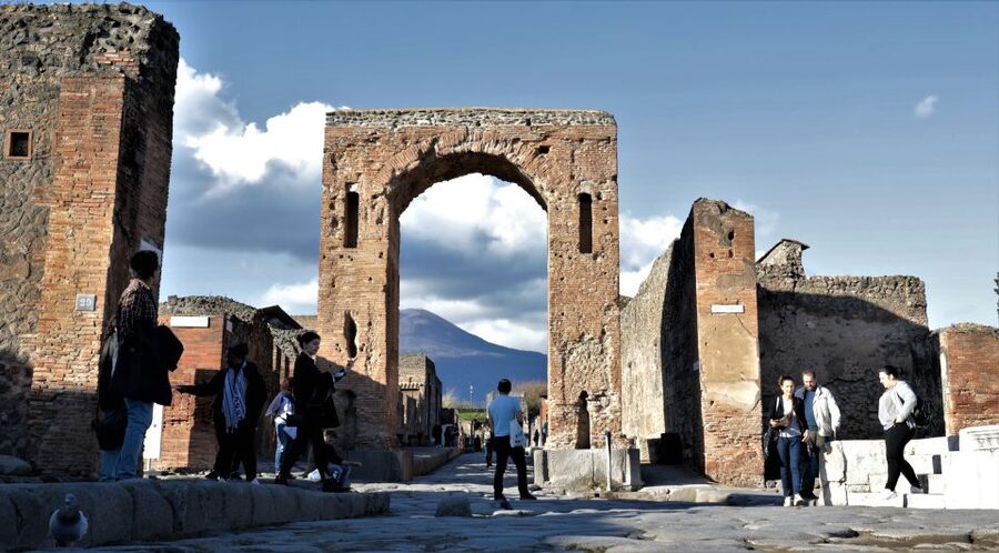 From Sorrento: Pompeii and Vesuvius Tour by Express Train - Why This One-Day Pompeii and Vesuvius Plan Works