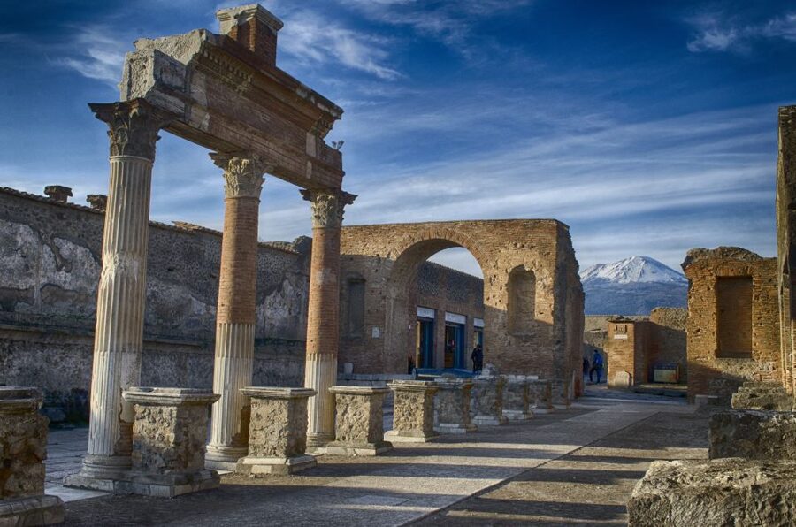 From Sorrento: Pompeii by Train with Vesuvius & Guided Tour - The Sorrento to Pompeii Train Ride: Low Stress Start, Great Location