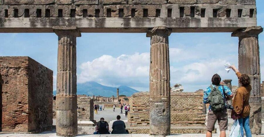 From Sorrento: Pompeii with an Archaeological Guide & Ticket - Start at Bar Kontatto: Timing and Meeting Point Reality