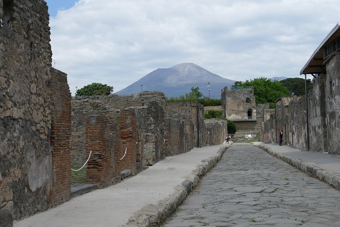 Guided Day Tour of Pompeii and Herculaneum with Light Lunch - Guided Time Management: Why the Best Guides Change Your Day