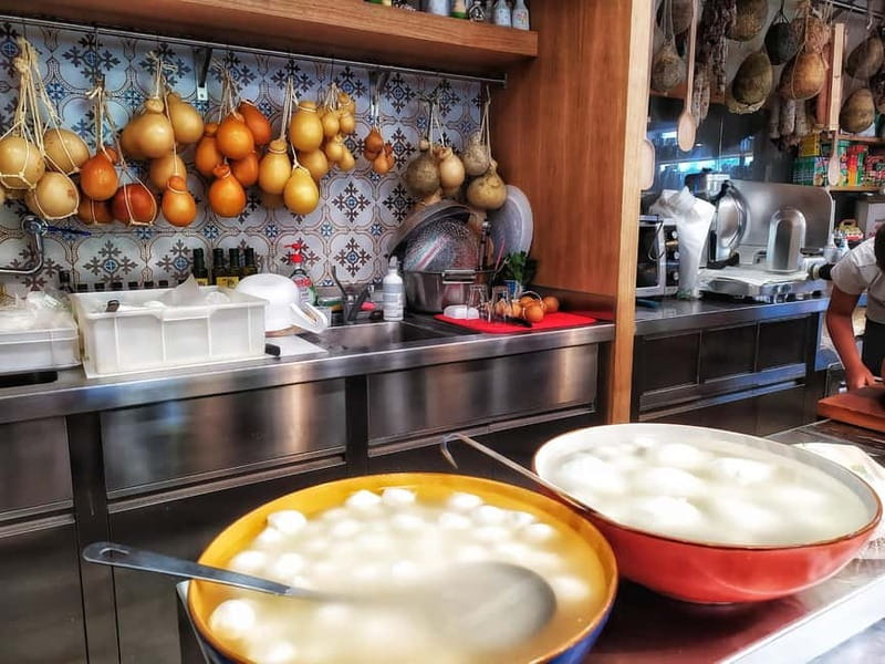 Guided Walking Tour of Sorrento with Limoncello Tasting - Getting started in Piazza Tasso, and how to arrive without stress