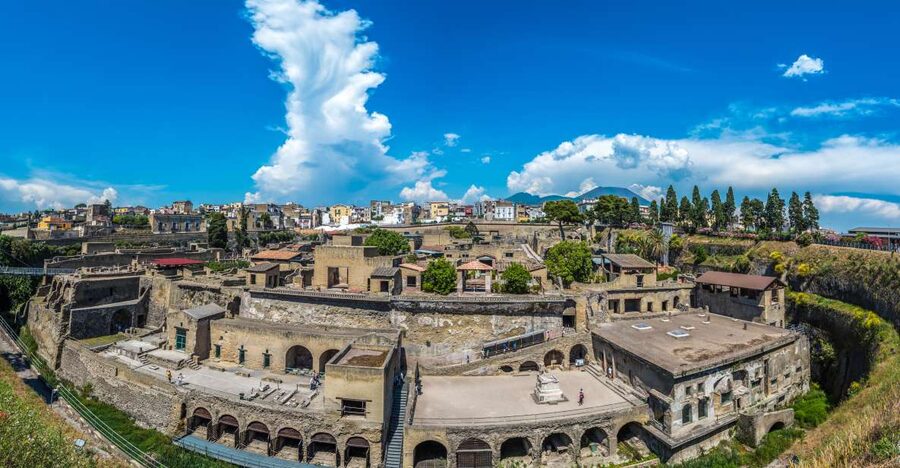 Herculaneum: 2-Hour Skip-the-Line Tour from Sorrento - Getting to Herculaneum: The Express Train Game Plan