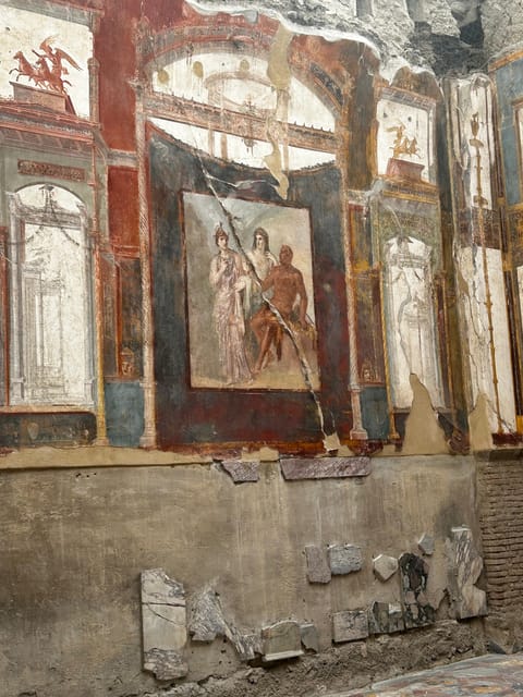 Herculaneum - Small Group Tour (admission included) - Guides, Questions, and the Small Group Advantage