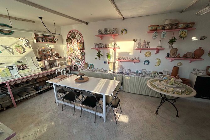 Ischia: Full Pottery Workshop - Inside the lab: how the workshop keeps beginners from feeling lost