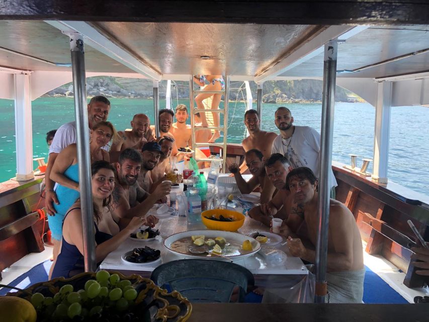 Ischia: Island Boat Tour with Neapolitan Lunch & Snorkeling - Key things to know before you go